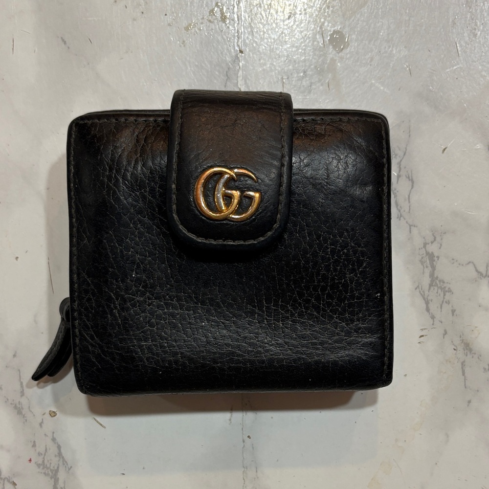 Gucci Black Leather Wallet with Gold Logo
